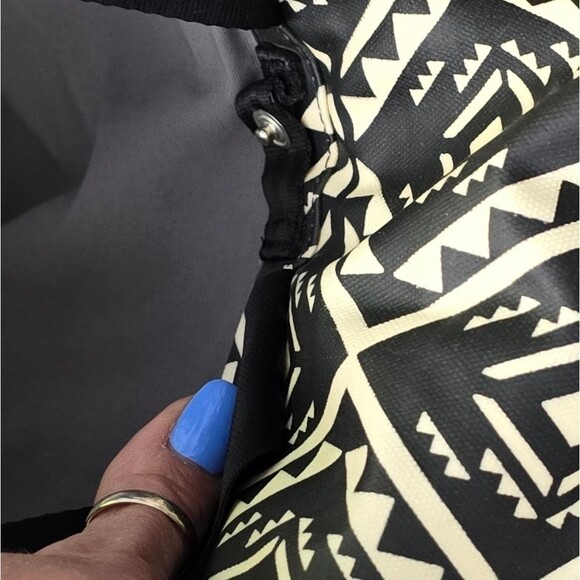 Petunia Pickle bottom diaper bag, geometric design, backpack & shoulder straps - Picture 8 of 11